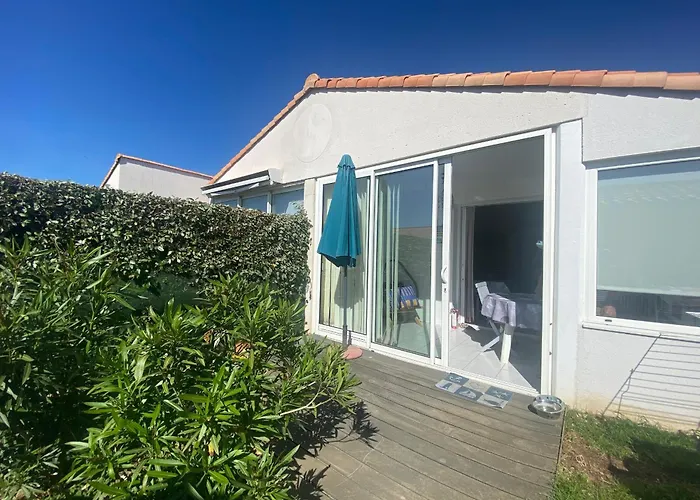 Maison A Proche Centre Avec Parking - Fr-1-22-385 *